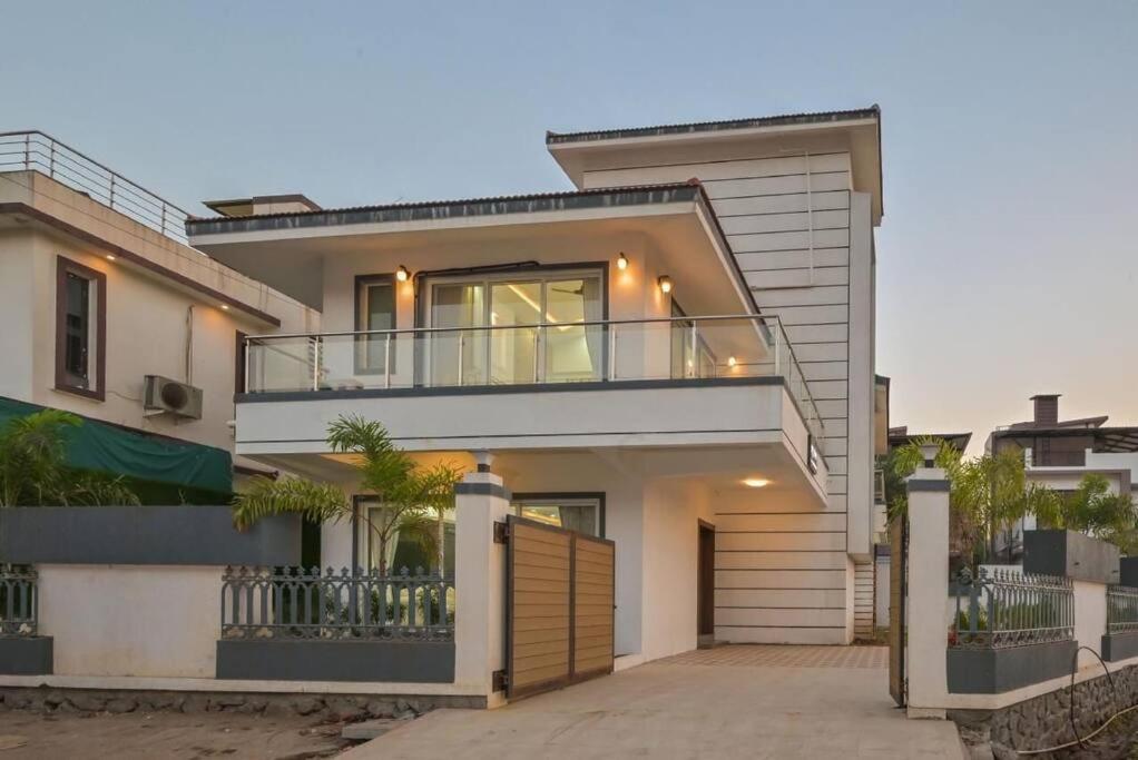 Royal Paradise Villa Lonavala Exterior photo